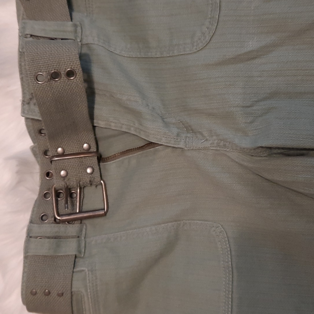 Road Runner Capris pants